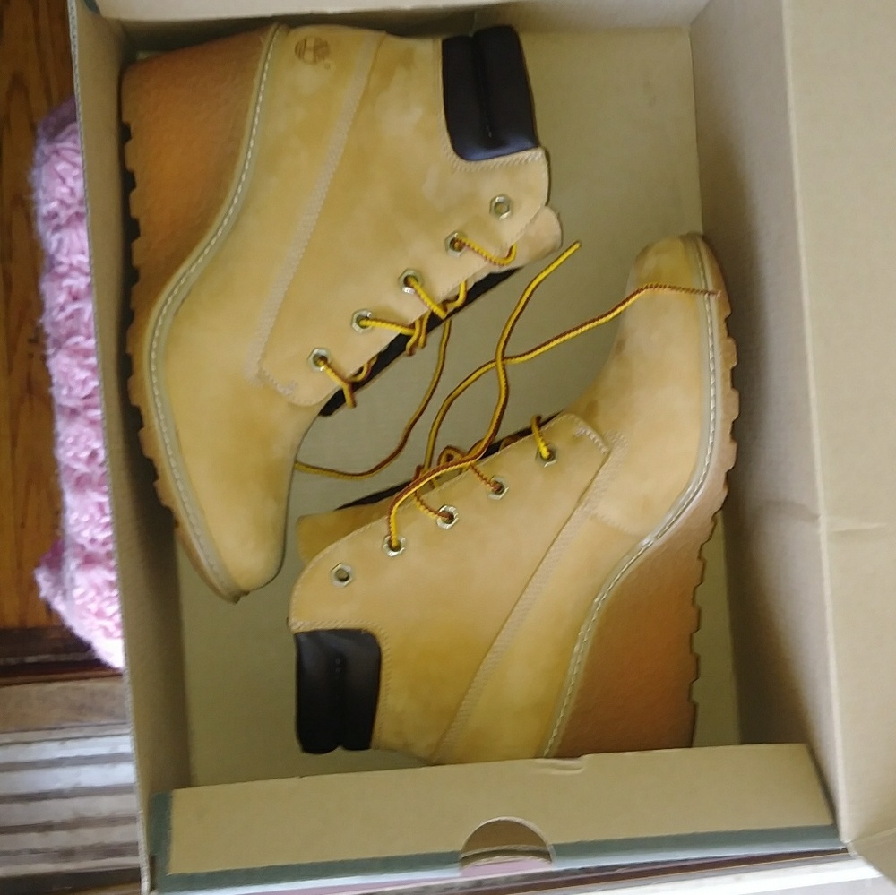 Wedge booties